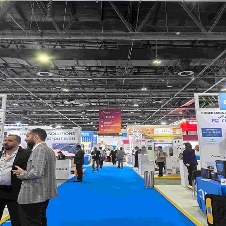 InterSolar Middle East 2025 | PandaSolar präsentierte intelligente Montagelösungen in Dubai